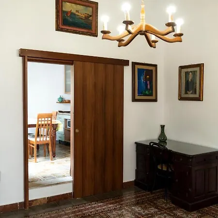Ξενοδοχείο με διαμερίσματα Garibaldi 4*