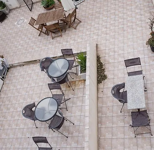 Aparthotel Garibaldi 3*