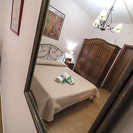 Garibaldi 4*