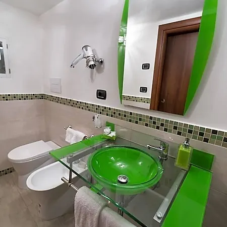 Garibaldi Aparthotel 4*